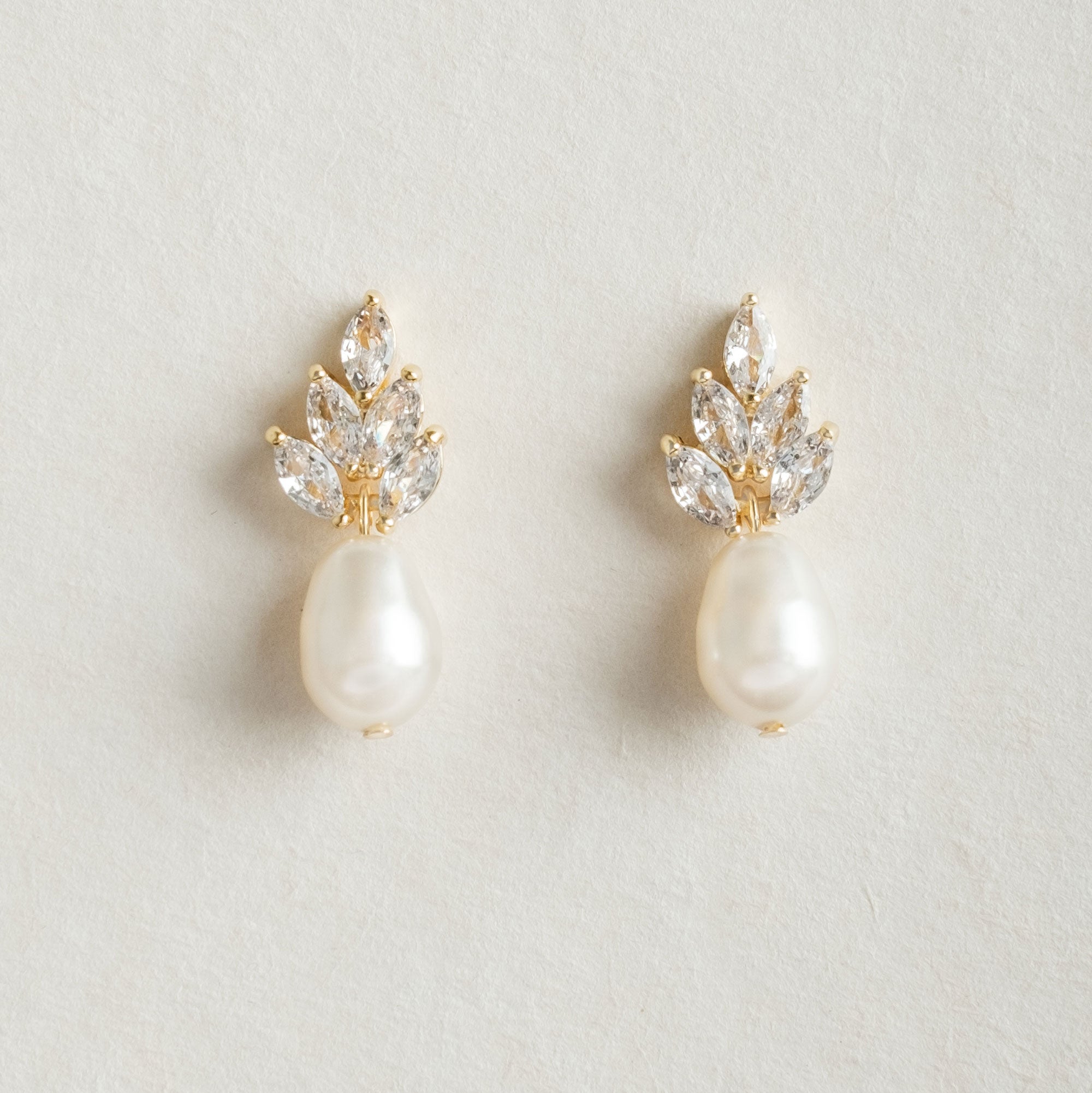 Leafy clustered crystal pearl gold earrings | Queenie pearl – Liberty in  Love