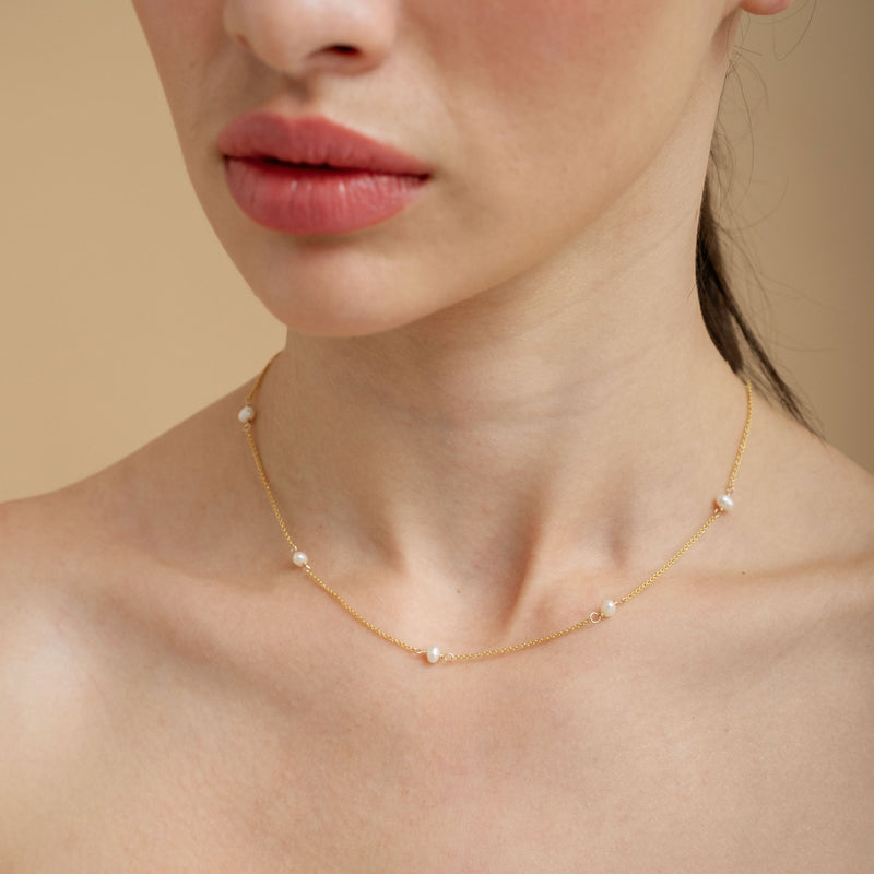 Belle pearl necklace (gold) - Liberty in Love