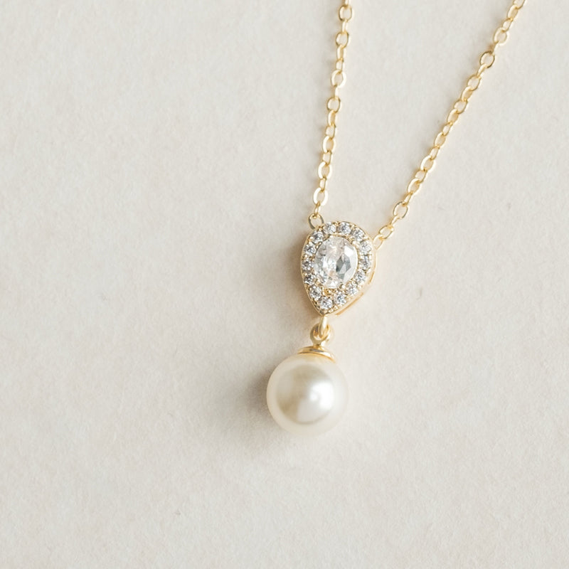 Coco pearl drop necklace (gold) - Liberty in Love