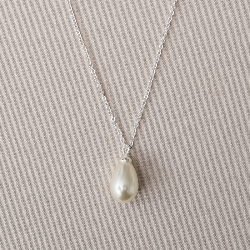 Single teardrop pearl pendant necklace (silver) - Liberty in Love